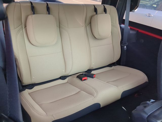 Used 2022 Red Jeep Sport S image 31
