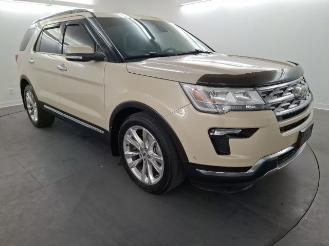 Gray (Platinum) 2018 Ford Explorer SUV / Crossover Front-Wheel Drive 6-Speed Automatic