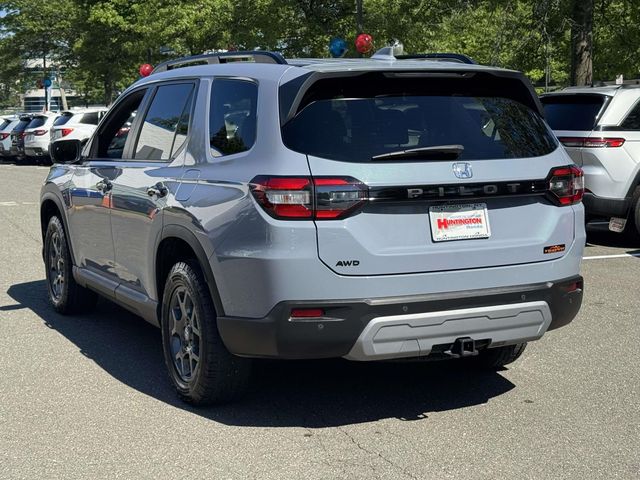 used 2025 Honda Pilot car, priced at $43,135