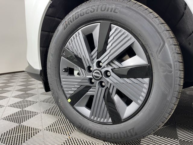2025 Everest White Pearl Tricoat Nissan Murano SL AWD SUV