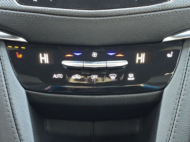 2024 Cadillac XT6 Luxury:C02525