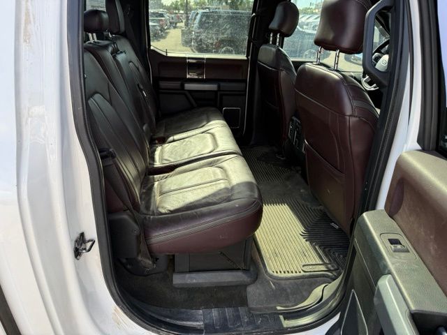 2017 White Ford Super Duty F-350 SRW Platinum 4X4 Truck