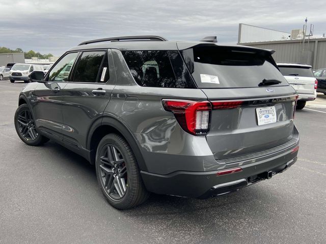 2025 Ford Explorer ST-Line 6