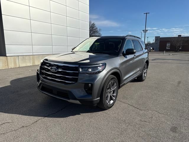 2025 Ford Explorer Active photo