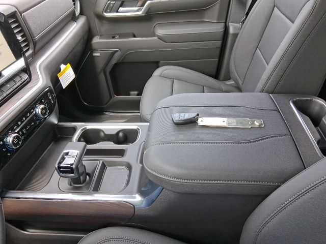 2026 GMC Sierra 1500 SLT - Photo 12