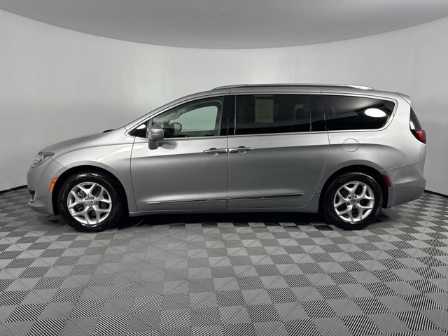 Used 2017 Chrysler Pacifica For Sale in Indianapolis, IN