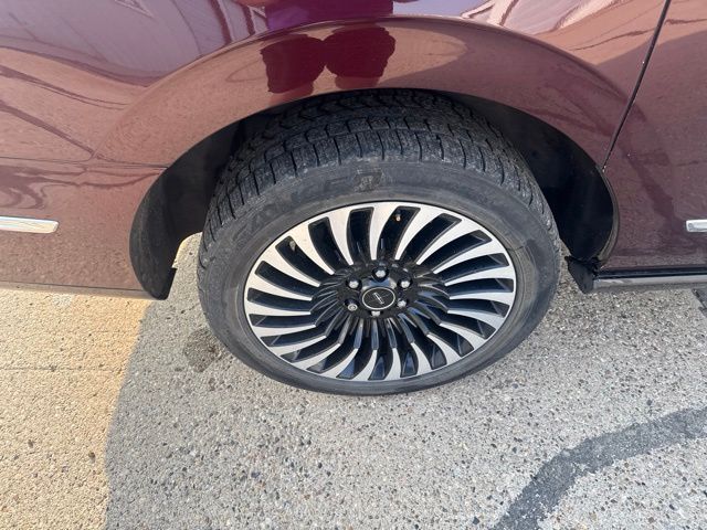 2018 Burgundy Lincoln Navigator L Black Label 4X4 SUV