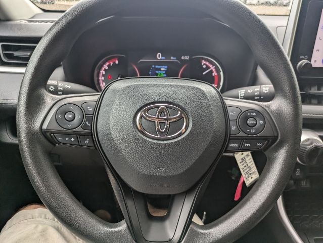 2023 Toyota RAV4 LE 20