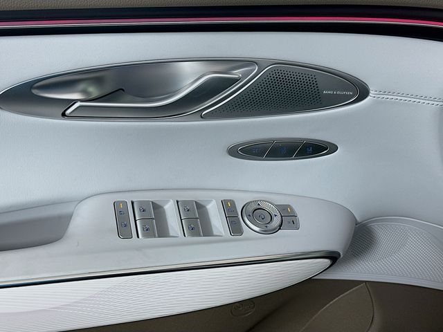 Thumbnail: 2026 Genesis GV70 - 20