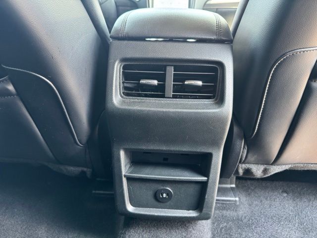 Used 2024 Gray Ford SEL image 15