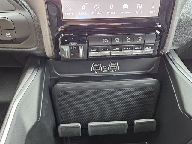 2026 Ram 2500 Big Horn Crew Cab 4x4 6'4" Box