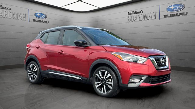 Cayenne Red/Super Black 2018 Nissan Kicks SUV / Crossover Front-Wheel Drive Continuously Variable Transmission