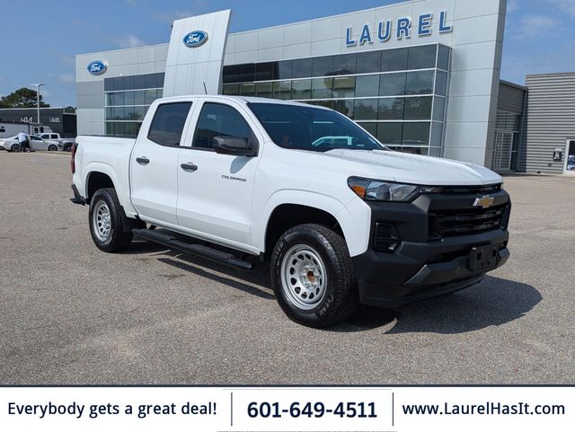Summit White 2024 Chevrolet Colorado Pickup Truck 4X2 8-Speed Automatic