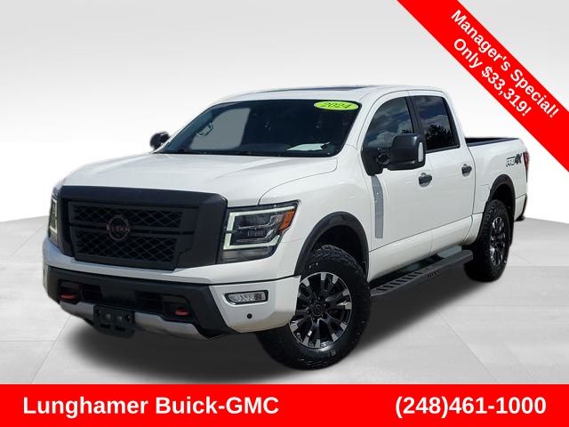 2024 Nissan Titan PRO-4X Crew Cab 4WD