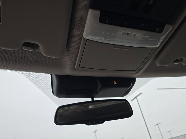 New 2025 Silver Mitsubishi SEL image 22