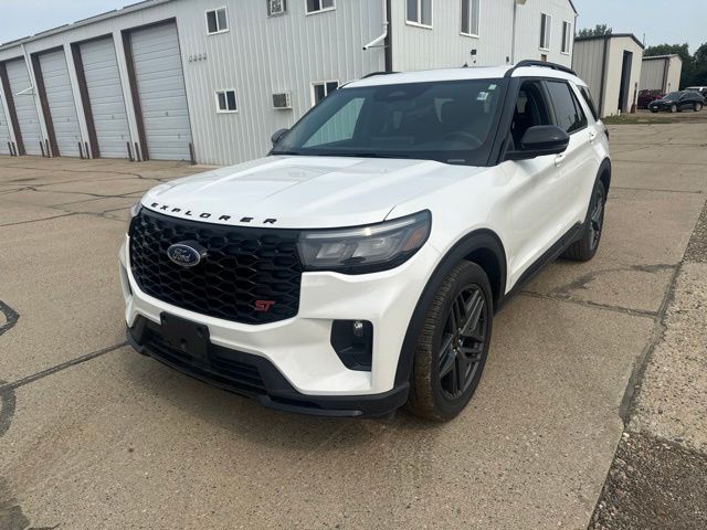 2025 Star White Metallic Tri-Coat Ford Explorer ST 4X4 SUV