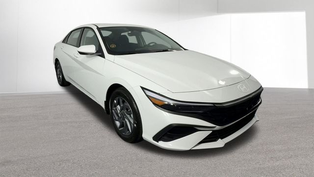 Used 2025 Hyundai Elantra Hybrid For Sale in Indianapolis, IN