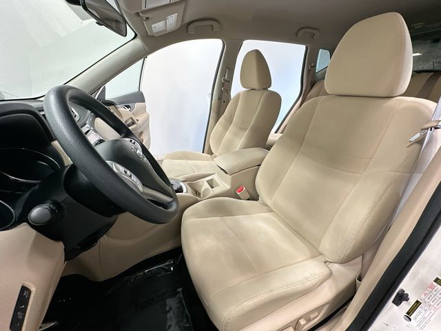 2016 Nissan Rogue SV White at Rafferty Subaru
