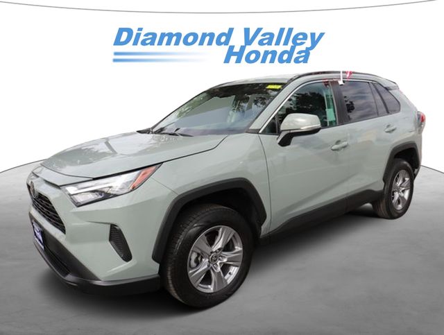 2022 Toyota RAV4 XLE 3