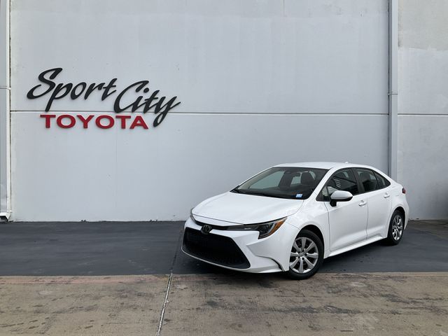 White 2022 Toyota Corolla LE FWD Sedan Front-Wheel Drive Continuously Variable Transmission