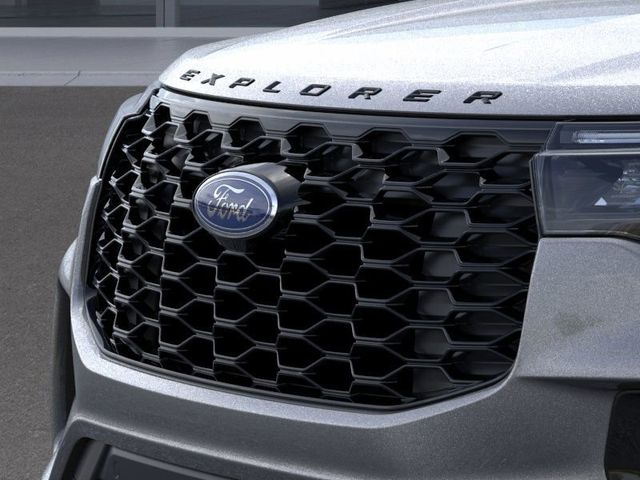 2026 Ford Explorer ST-Line - Photo 17