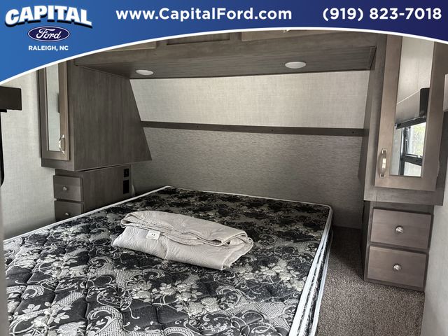Used 2021  East to West CT 2810 KIK image 17