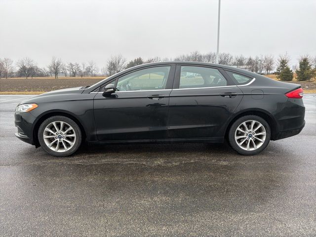 Used 2017 Ford Fusion SE 4D Sedan