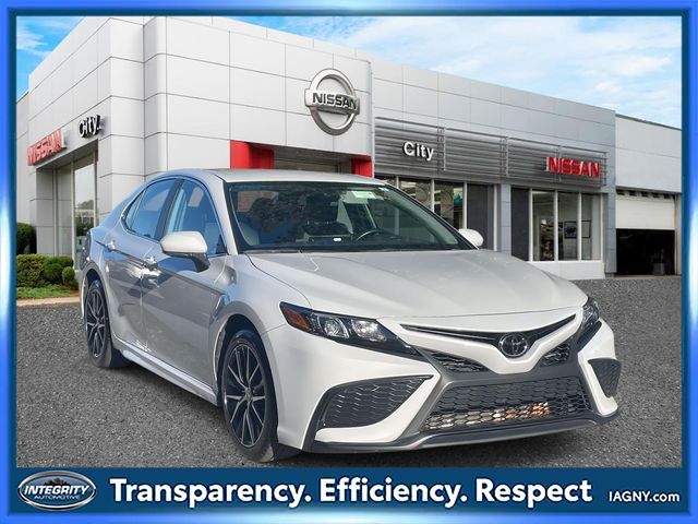2024 Toyota Camry SE FWD