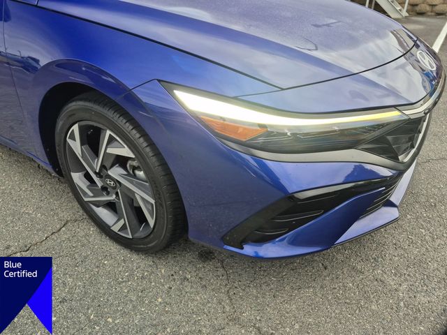 Used 2025 Blue Hyundai SEL Convenience image 9