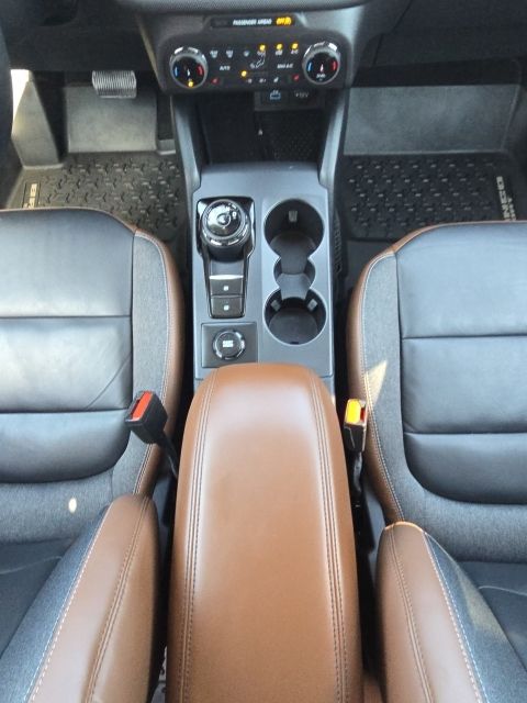 2022 Ford Bronco Sport Outer Banks:B02401