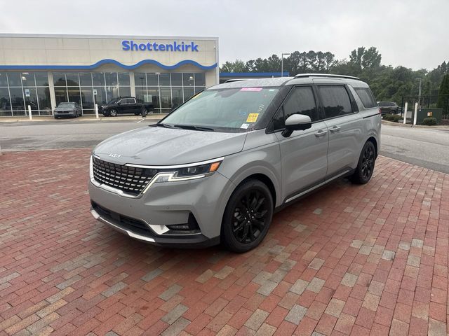 2024 Kia Sedona SX's photo