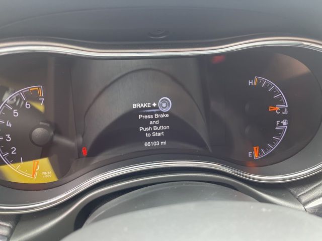 2021 Jeep Grand Cherokee Overland - Diamond Black exterior view 11