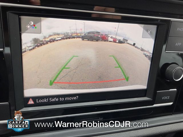 Used 2022 White Volkswagen 1.5T SE image 19