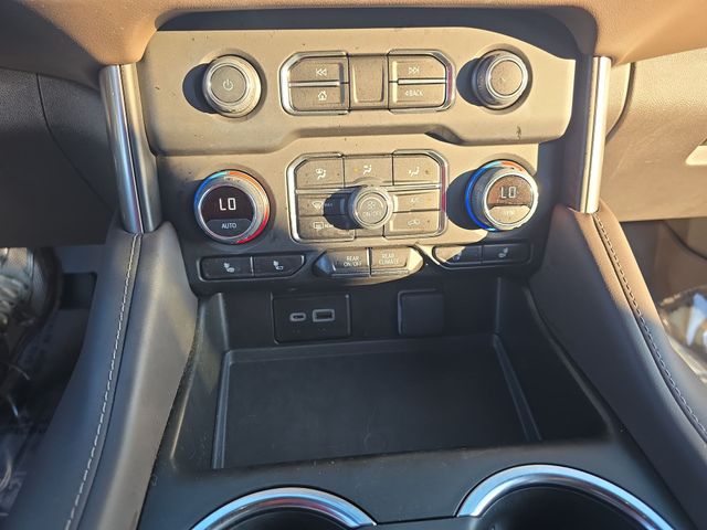 Used 2024 Black Chevrolet Z71 image 26