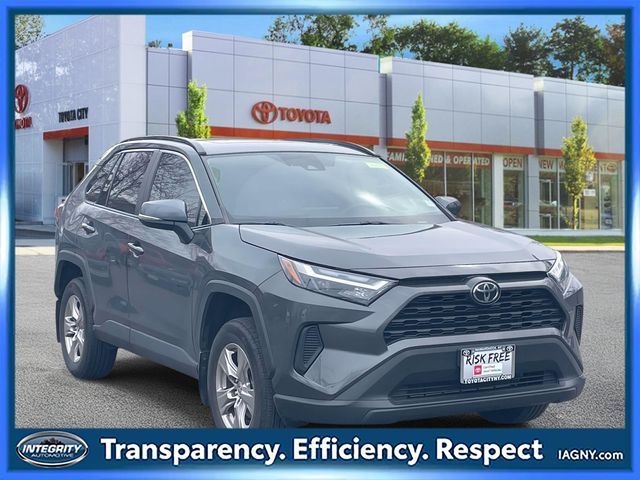 2022 Toyota RAV4 XLE AWD