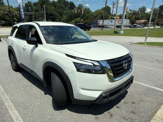 Used 2025 White Nissan S image 5