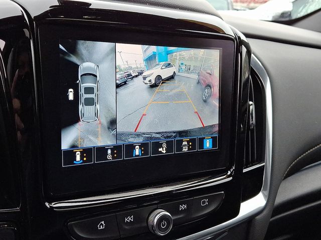 2022 Chevrolet Traverse LT Leather photo