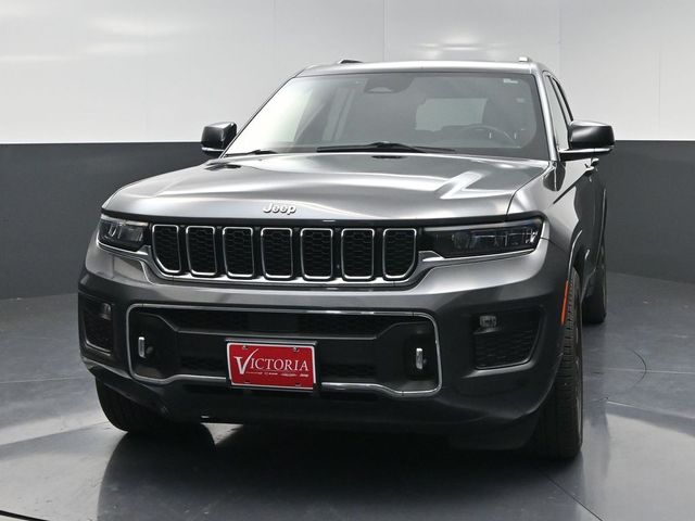 2022 Jeep Grand Cherokee Overland - 2