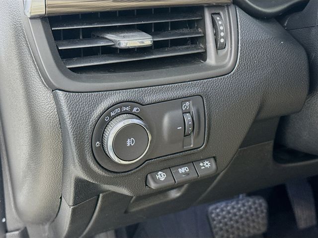 2019 Summit White Buick Envision Premium II AWD SUV