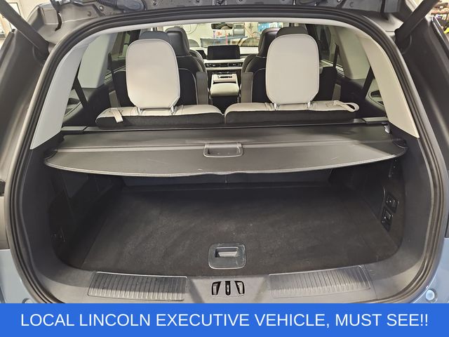 Used 2025 Blue Lincoln Reserve image 12