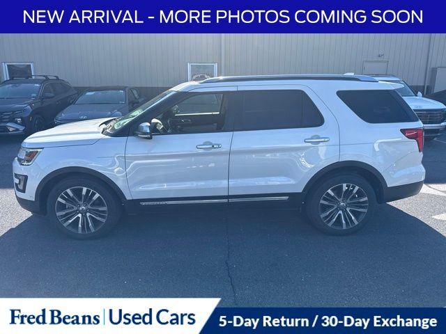 White Platinum Clearcoat Metallic 2017 Ford Explorer SUV / Crossover All-Wheel Drive 6-Speed Automatic