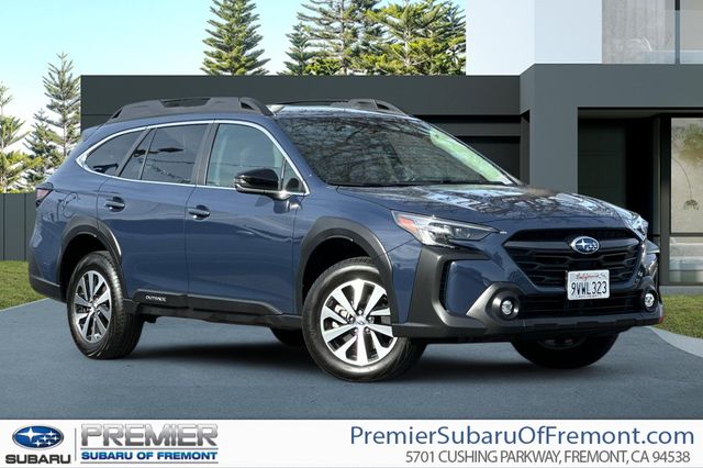 2025 Subaru Outback Premium's photo