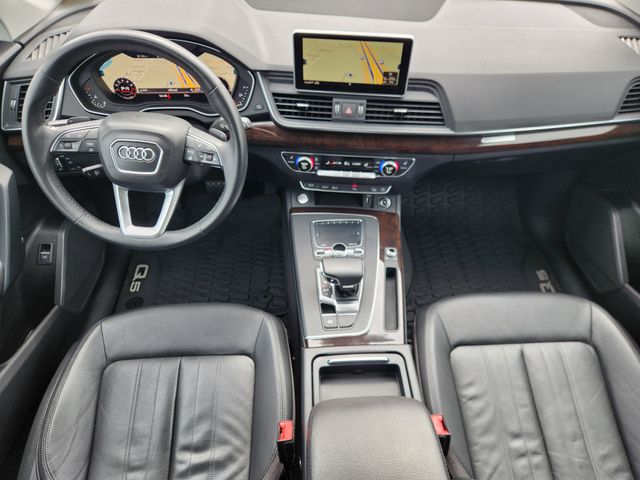 2018 Audi Q5 2.0T Black at Autostrade