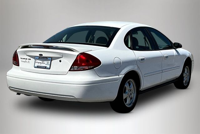Used 2005 Ford Taurus SE 4D Sedan