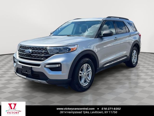 Silver 2022 Ford Explorer XLT AWD SUV / Crossover All-Wheel Drive Automatic