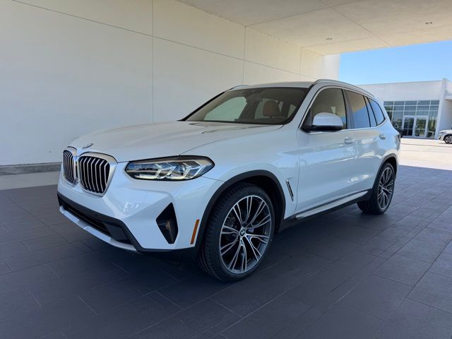 2023 BMW X3 sDrive30i's photo