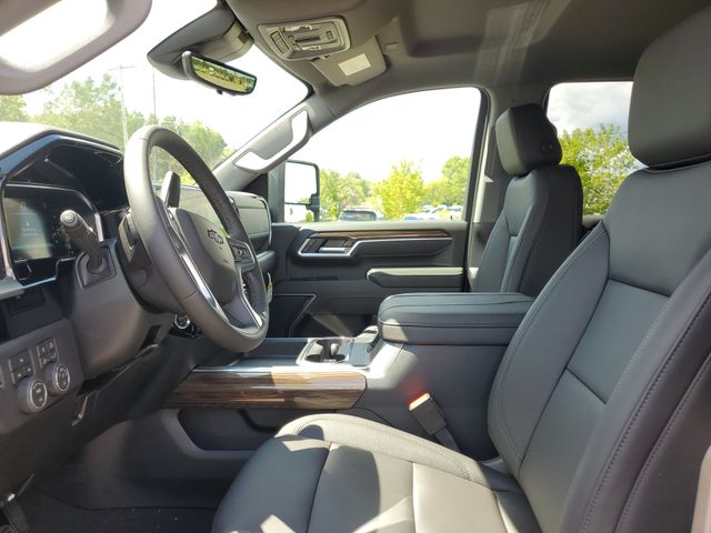 2026 Chevrolet Silverado 3500 Crew Cab 4WD Pickup for sale #TF365048 - photo 5