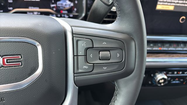 Used 2024 Silver GMC Elevation image 23