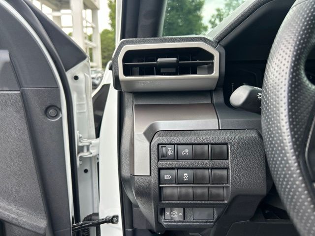 2024 Toyota Tacoma SR5 - Photo 27