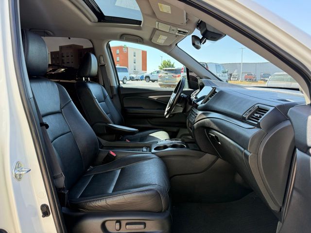 used 2022 Honda Pilot car, priced at $29,107